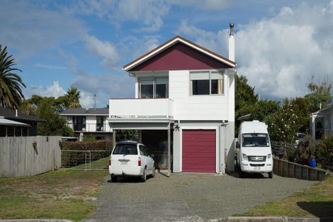 Photo of property in 12 Manaia View Road, One Tree Point, 0118