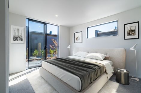 Photo of property in 2 Matakanui Lane, Wanaka, 9305