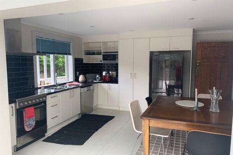 Photo of property in 665 Swanson Road, Swanson, Auckland, 0612