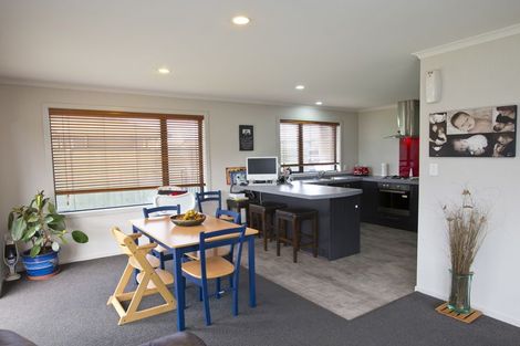 Photo of property in 4 Angelina Way, Kelvin Grove, Palmerston North, 4414