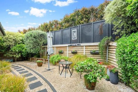 Photo of property in 1 Mural Place, Greenhithe, Auckland, 0632