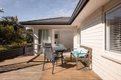 Photo of property in 37 Santa Monica Drive, Papamoa Beach, Papamoa, 3118