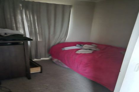 Photo of property in 48 Taikata Road, Te Atatu Peninsula, Auckland, 0610