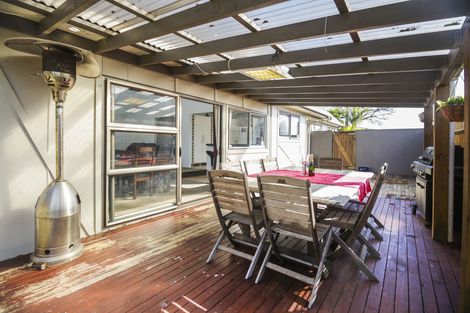 Photo of property in 164 Sturges Road, Henderson, Auckland, 0612
