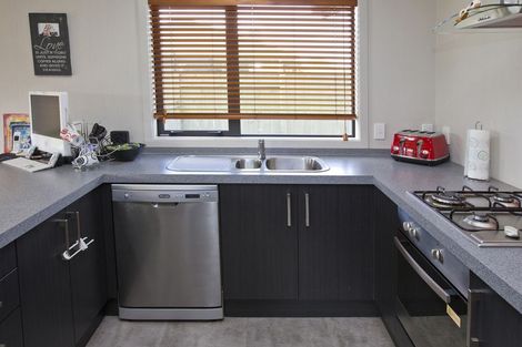 Photo of property in 4 Angelina Way, Kelvin Grove, Palmerston North, 4414