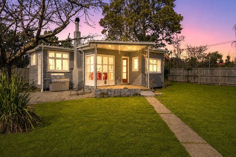 Photo of property in 29 Stalkers Road, Woodend Beach, Woodend, 7691