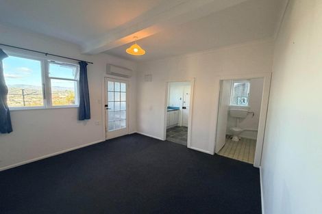 Photo of property in 69 Duncan Terrace, Kilbirnie, Wellington, 6022