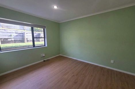 Photo of property in 15 Dovey Place, Massey, Auckland, 0614