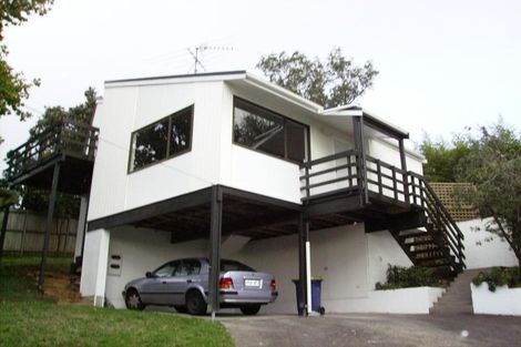 Photo of property in 2/4 Catrina Avenue, Birkenhead, Auckland, 0626