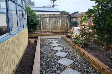 Photo of property in 58 Record Street, Fitzroy, New Plymouth, 4312