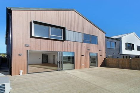 Photo of property in 23 Puihi Crescent, Massey, 0614