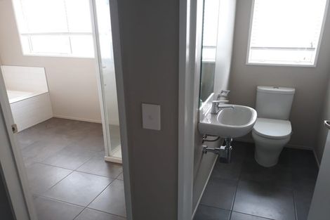 Photo of property in 2 Westpark Drive, Burnside, Christchurch, 8053