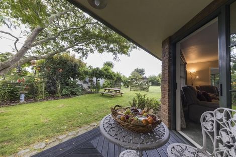 Photo of property in 42 Brandon Hall Road, Bulls, 4894