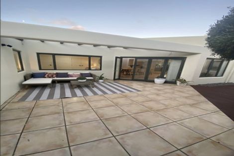 Photo of property in 25 Jordan Street, Island Bay, Wellington, 6023