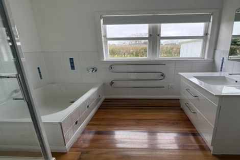 Photo of property in 12 Karu Crescent, Waikanae, 5036