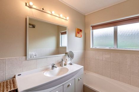 Photo of property in 4g Cedar Drive, Paraparaumu Beach, Paraparaumu, 5032