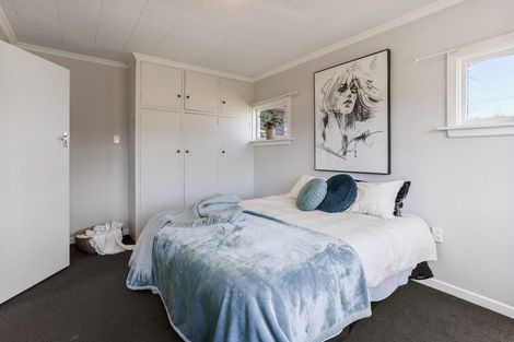 Photo of property in 29 Stalkers Road, Woodend Beach, Woodend, 7691