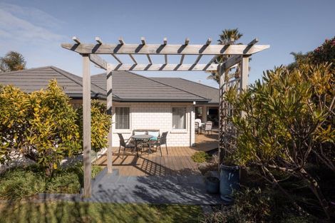 Photo of property in 37 Santa Monica Drive, Papamoa Beach, Papamoa, 3118