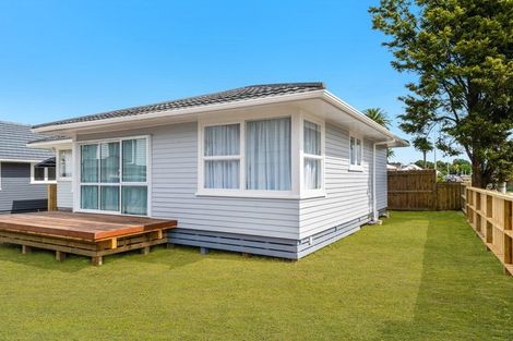 Photo of property in 468b Massey Road, Mangere East, Auckland, 2024