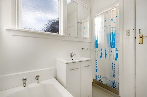 Photo of property in 2/64 Kirkwood Avenue, Upper Riccarton, Christchurch, 8041