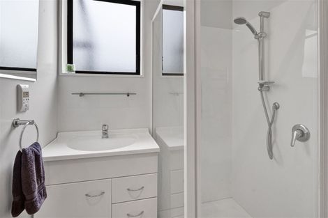 Photo of property in 19a Karamu Street, Strandon, New Plymouth, 4312