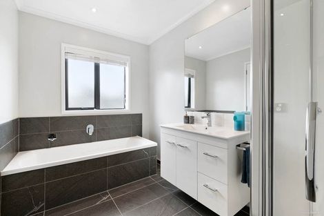 Photo of property in 25 Saltmarsh Road, Hobsonville, Auckland, 0616