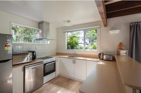 Photo of property in 16a Greenstone Place, Fernhill, Queenstown, 9300