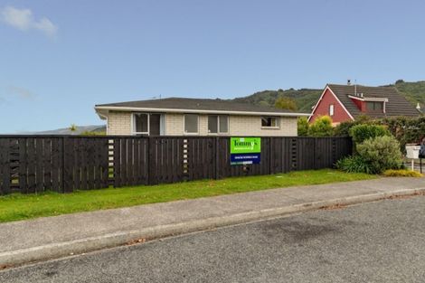 Photo of property in 35a Roband Crescent, Brown Owl, Upper Hutt, 5018