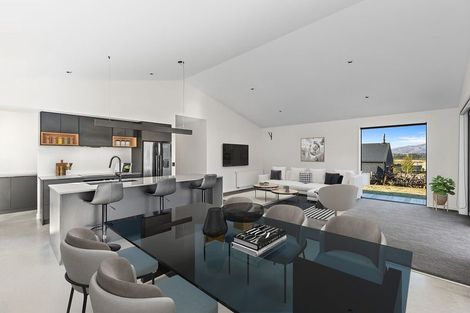 Photo of property in 13 Magpie Place, Lake Hawea, Wanaka, 9382