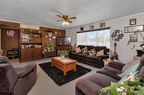 Photo of property in 136 George Street, Hikurangi, 0114