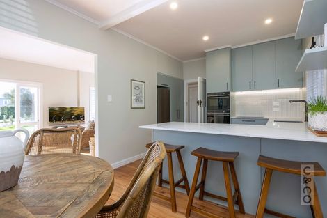 Photo of property in 29 Cambridge Road, Riverhead, 0820