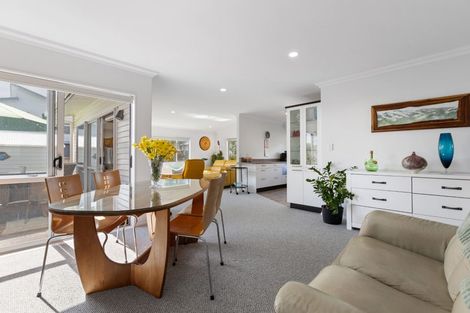 Photo of property in 822b Papamoa Beach Road, Papamoa Beach, Papamoa, 3118