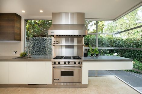 Photo of property in 100a Glandovey Road, Fendalton, Christchurch, 8052