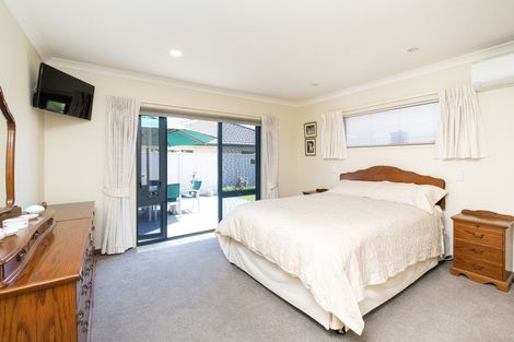 Photo of property in 15 Russell Robertson Drive, Havelock North, 4130