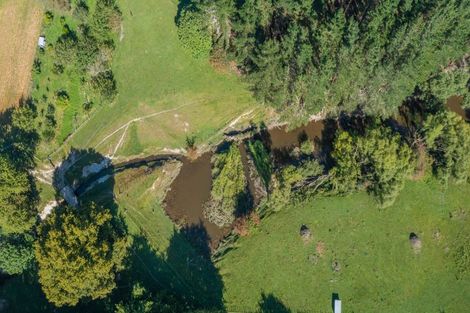 Photo of property in 28 Cemetery Road, Waipawa, 4273