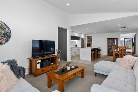 Photo of property in 199 Cavendish Road, Casebrook, Christchurch, 8051