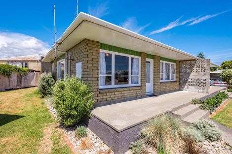 Photo of property in 2 Windsor Place, Levin, 5510