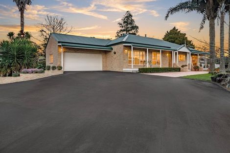 Photo of property in 154 Awa Road, Kumeu, 0891
