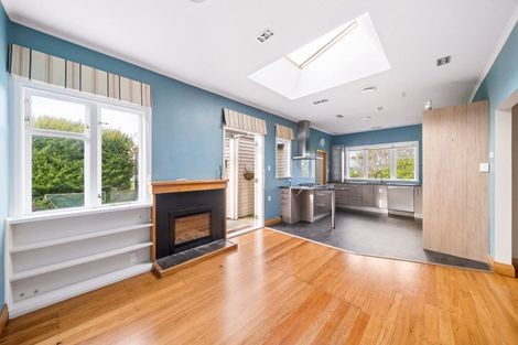 Photo of property in 4 Omar Street, Khandallah, Wellington, 6035