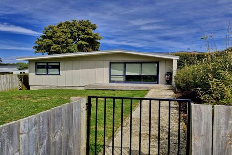 Photo of property in 7 Kapuka Road, Mangere Bridge, Auckland, 2022