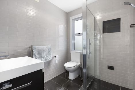 Photo of property in 70 Kahu Road, Paremata, Porirua, 5024