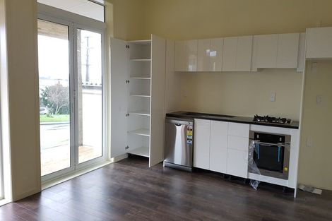 Photo of property in 41 Cockayne Crescent, Sunnynook, Auckland, 0620