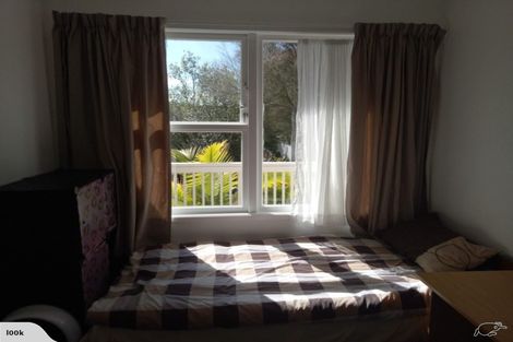 Photo of property in 9 Beaudine Avenue, Glenfield, Auckland, 0629