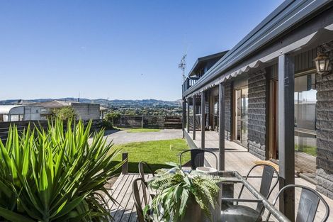 Photo of property in 216 Cambridge Road, Bethlehem, Tauranga, 3110