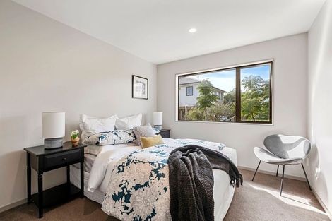 Photo of property in 33 Kilkelly Avenue, Pinehill, Auckland, 0632