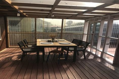 Photo of property in 66a Parrs Cross Road, Henderson, Auckland, 0612