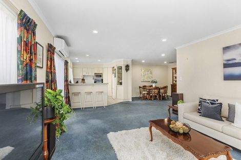 Photo of property in 139 Woodman Drive, Tawa, Wellington, 5028