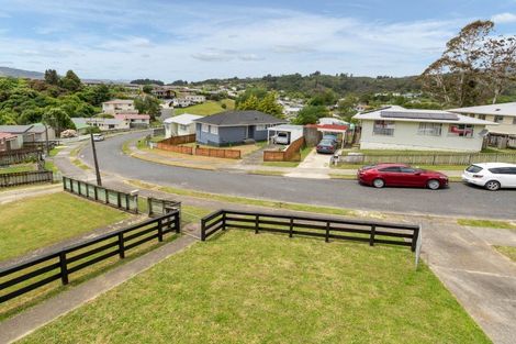 Photo of property in 54 Speargrass Grove, Timberlea, Upper Hutt, 5018