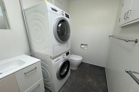 Photo of property in 17/4 Claremont Grove, Mount Victoria, Wellington, 6011