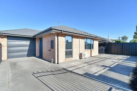 Photo of property in 1/123 Sawyers Arms Road, Northcote, Christchurch, 8052